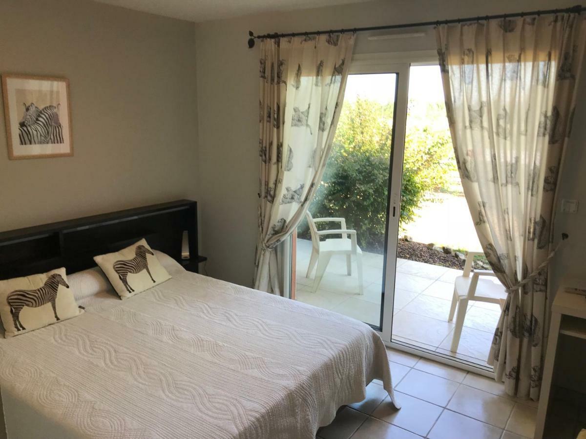 Chambres D'Hotes La Coloniale Varetz Ngoại thất bức ảnh